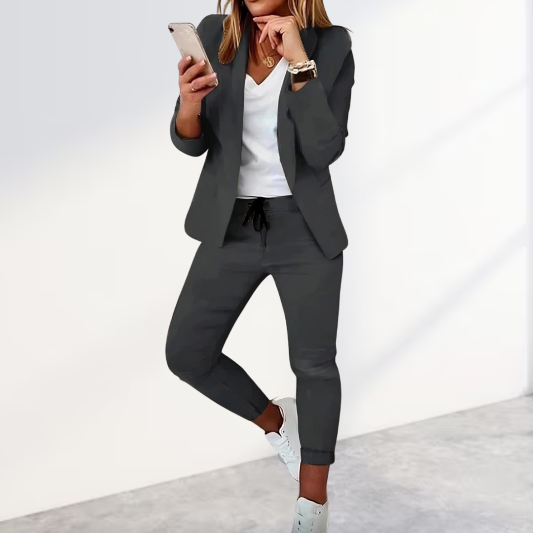 Oversized Blazer and Jogging Trousers Set for Women