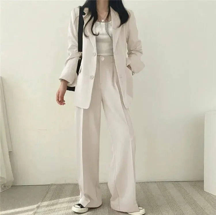 Elegant Tailored Blazer and Trouser Set with Relaxed Fit for Women