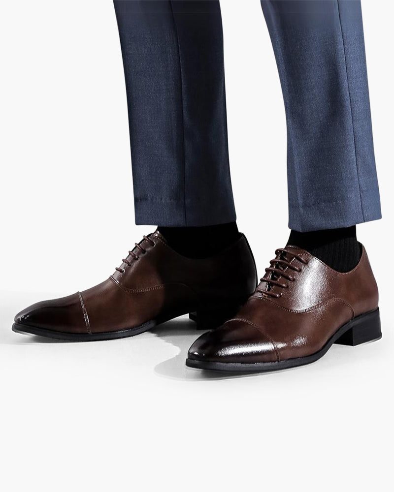 Lace-Up Pointed Toe Oxford Shoes for Men - View 5