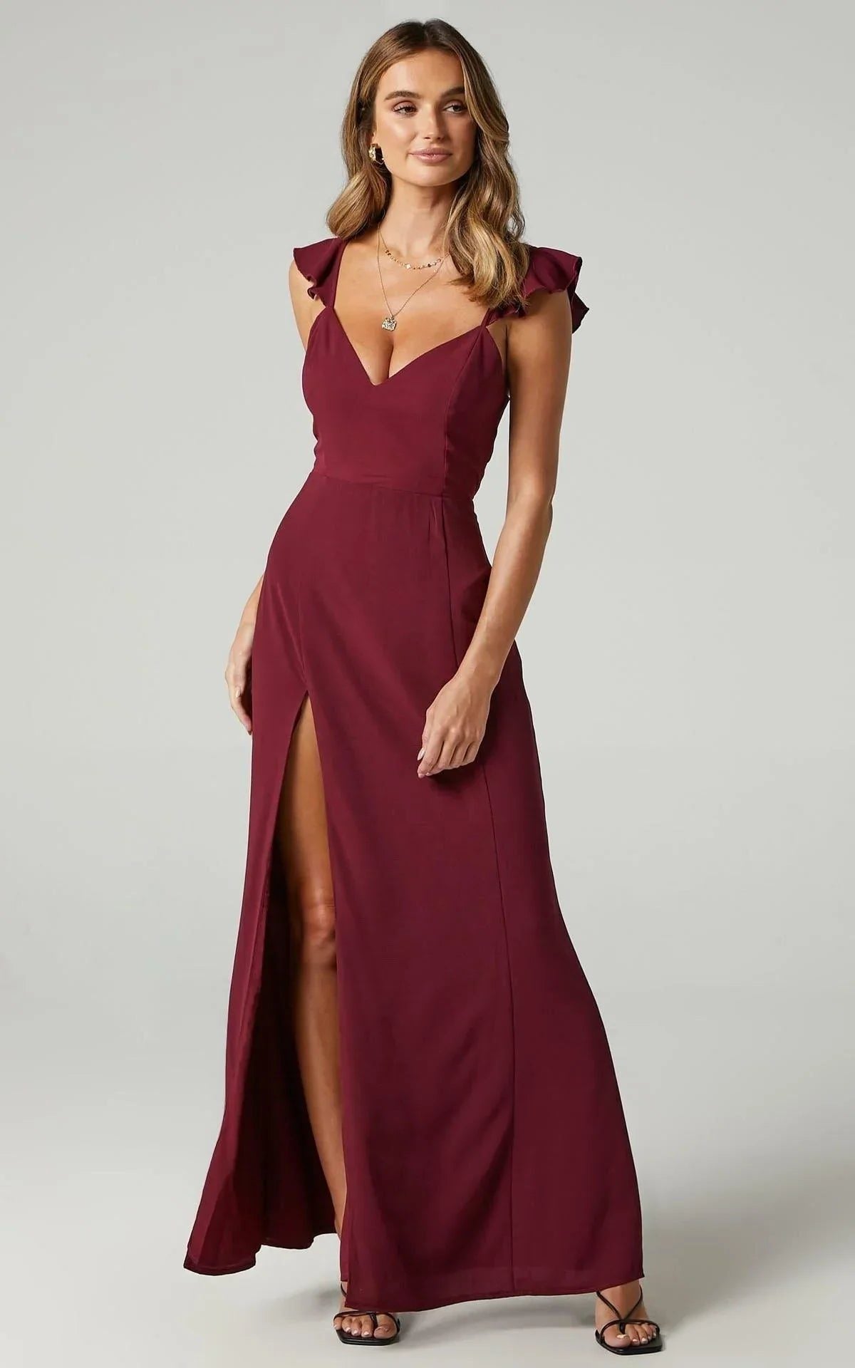 V-Neck Ruffle Strap Maxi Dress with Split for Wedding Guest for Women - Burgundy